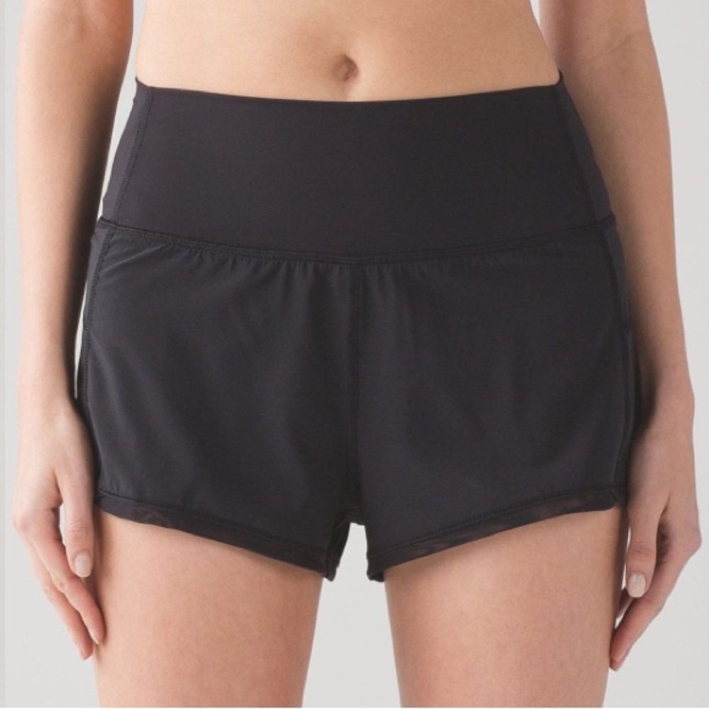 Lululemon Featherlight Short in Black